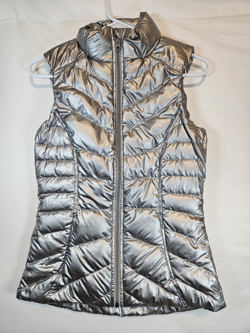 Athleta Silver Metallic Quilted Puffer Vest - Women's